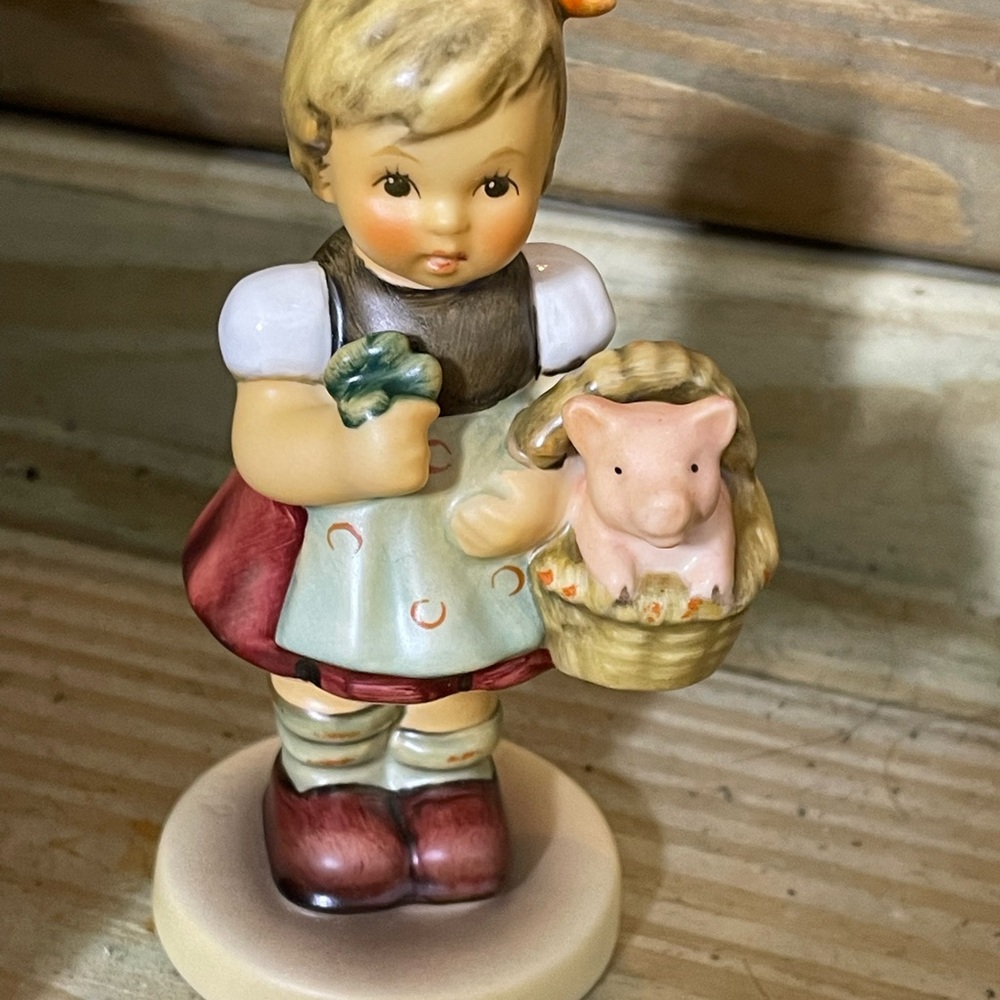 New Hummel Good luck charm